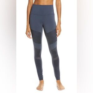 EUC ALO Yoga Navy and Black Leggings